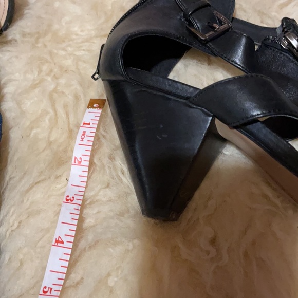 Vince Camuto leather gladiator shoes - Picture 5 of 14